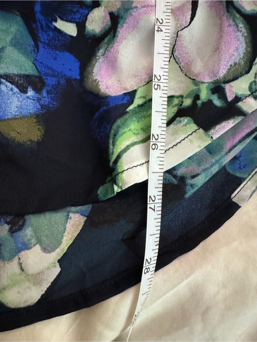Banana Republic floral sleeveless blouse. Size xl - Picture 6 of 10